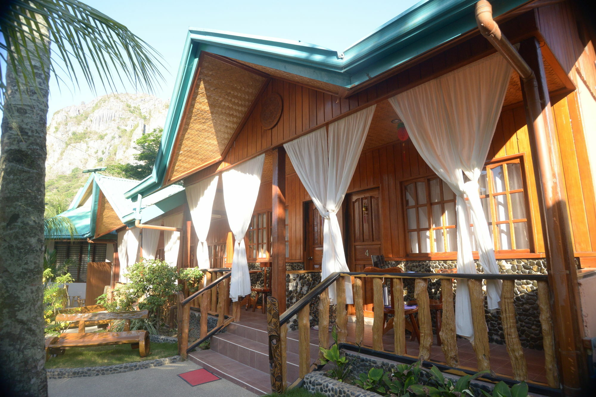 Jurias Garden Hotel El Nido Bagian luar foto